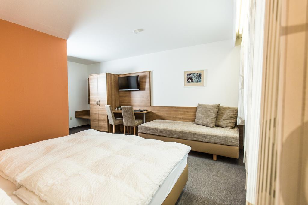 Hotel & Reitsportzentrum Kreuth Heideck Eksteriør billede