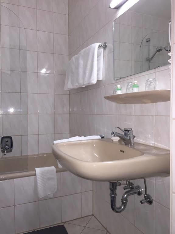 Hotel & Reitsportzentrum Kreuth Heideck Eksteriør billede